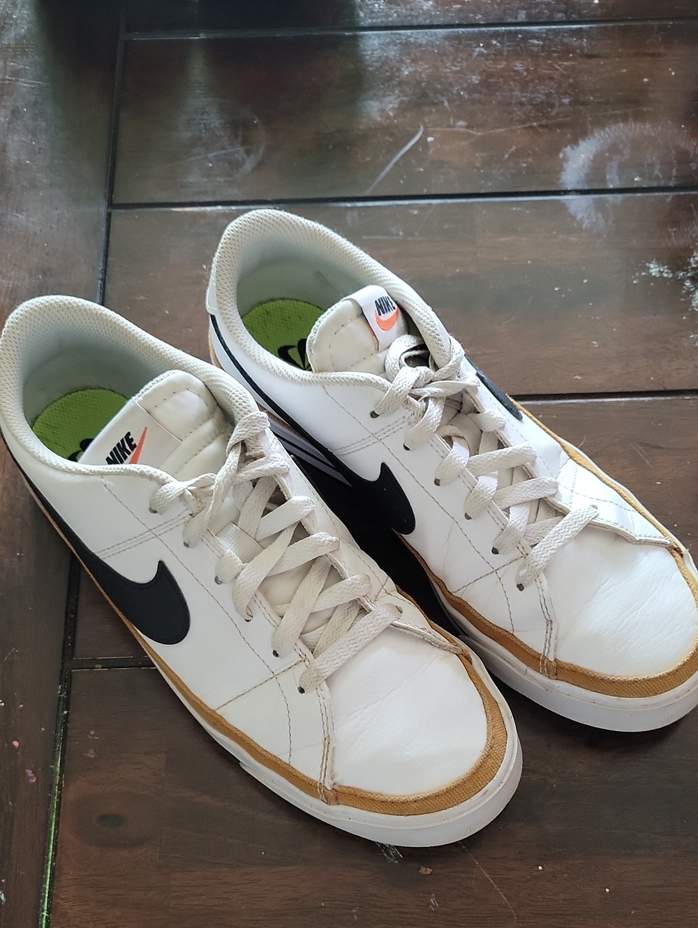 Nike Men’s And Women's White & Black Low-Top Sneakers.